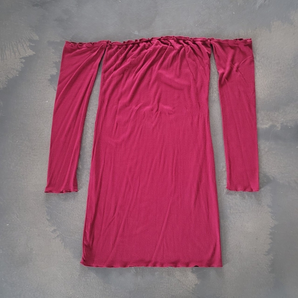 Ribbed off the shoulder dress